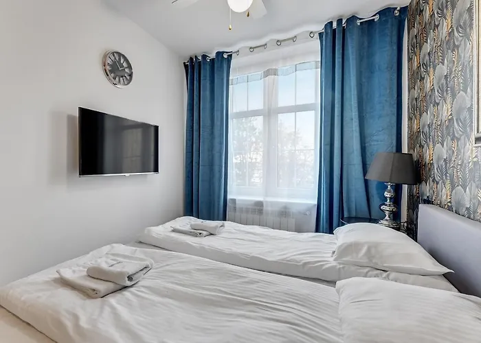 Art Deco Old Town By Renters