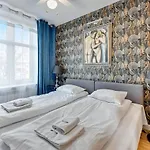 Art Deco Old Town By Renters Apartmán